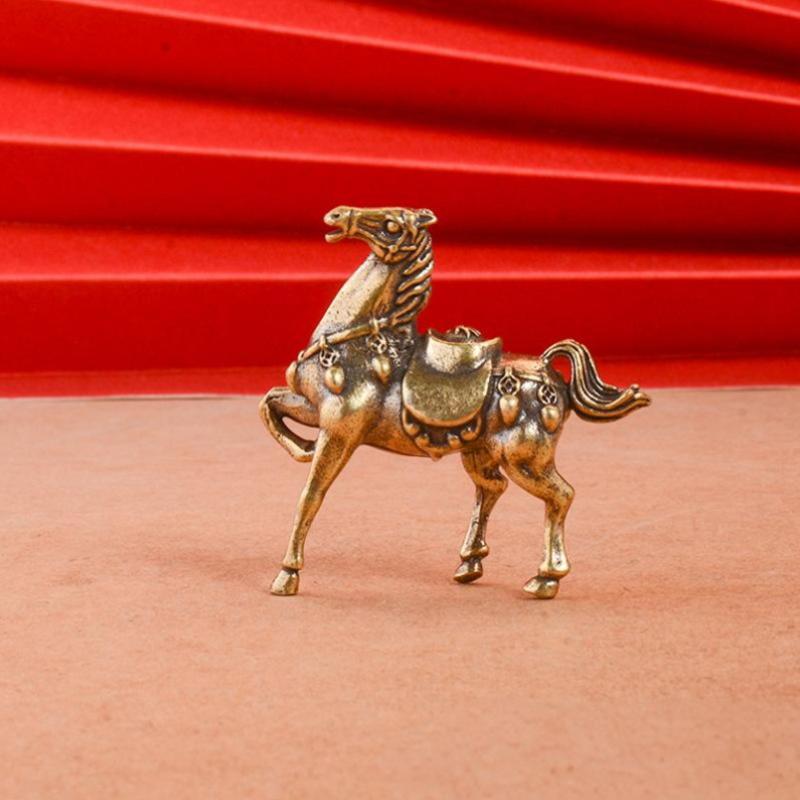 Estatueta de Cavalo de Guerra  - Home Decor Enthusiast avaliação e preço