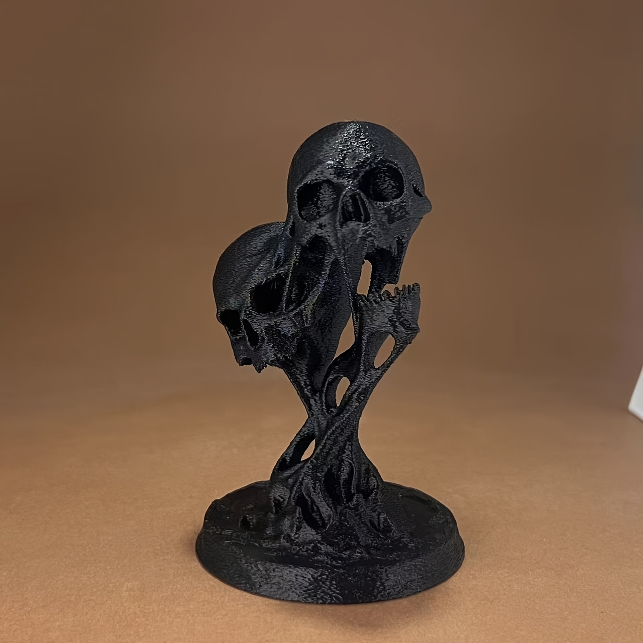 Estátua Gótica de Crânio Derre - Home Decor Enthusiast avaliação e preço