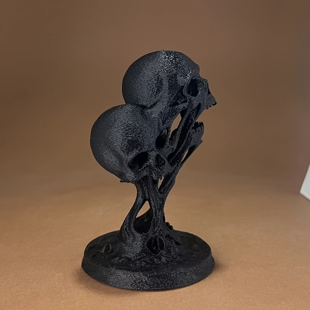Estátua Gótica de Crânio Derre - Home Decor Enthusiast avaliação e preço